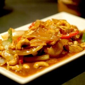 Chicken with Cashewnuts in Yellow Bean Sauce